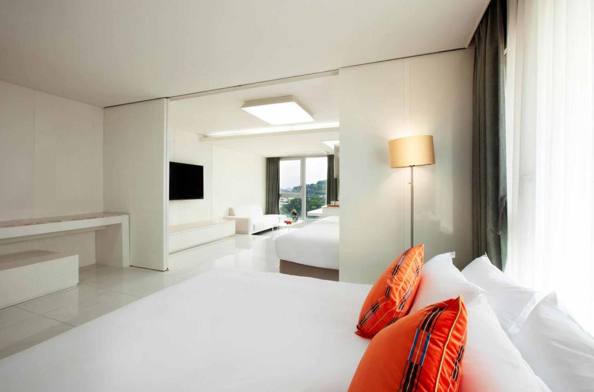 Shin Shin Hotel Jeju Ocean Согвипхо Экстерьер фото