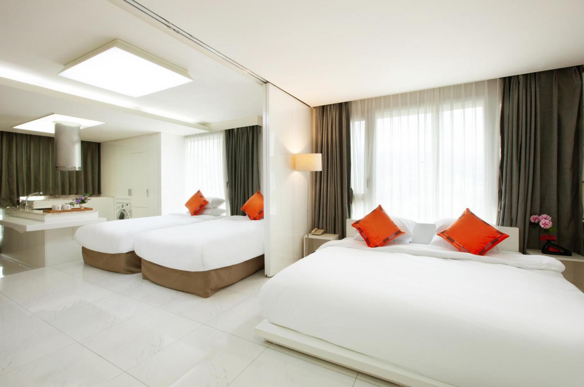 Shin Shin Hotel Jeju Ocean Согвипхо Экстерьер фото