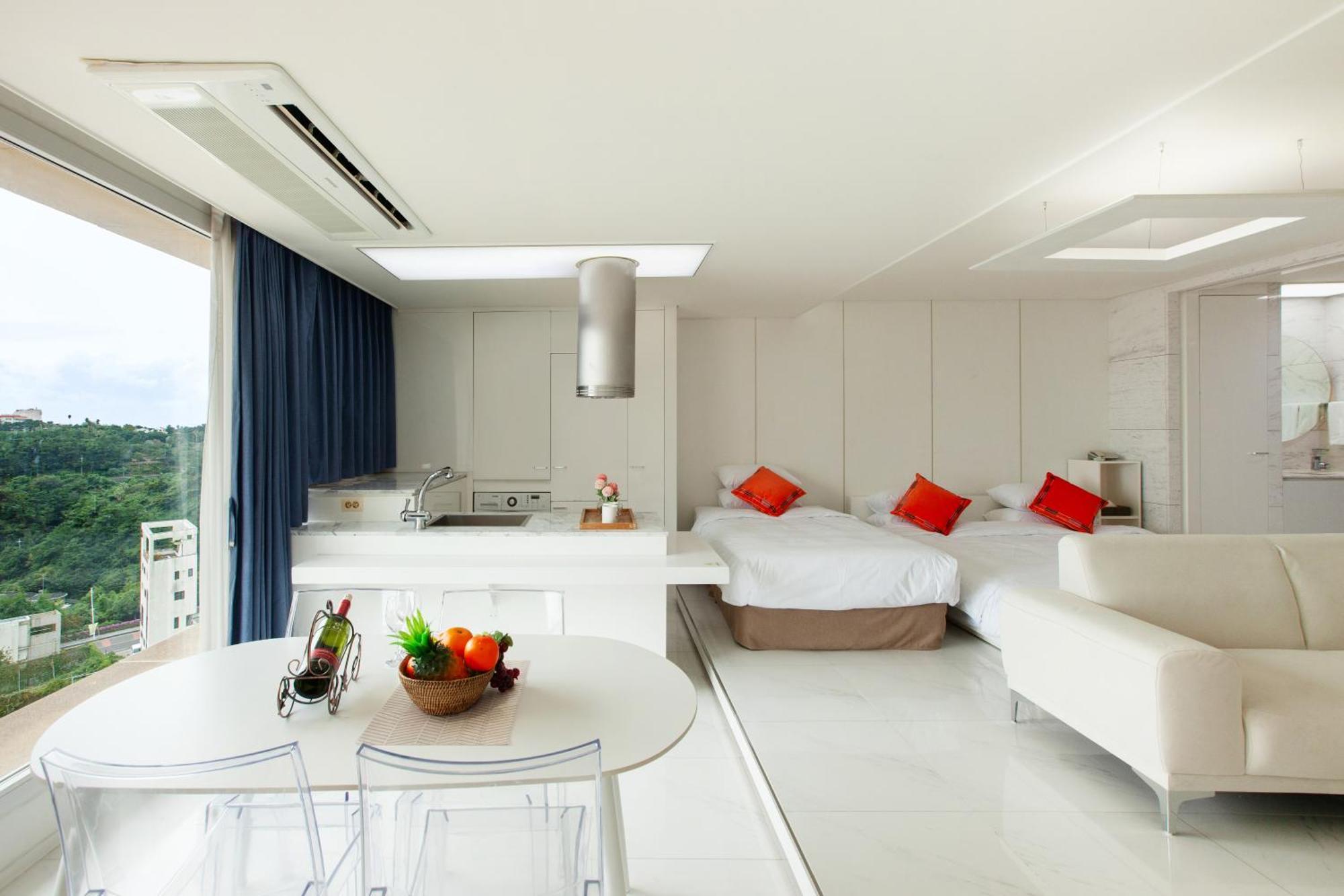 Shin Shin Hotel Jeju Ocean Согвипхо Экстерьер фото