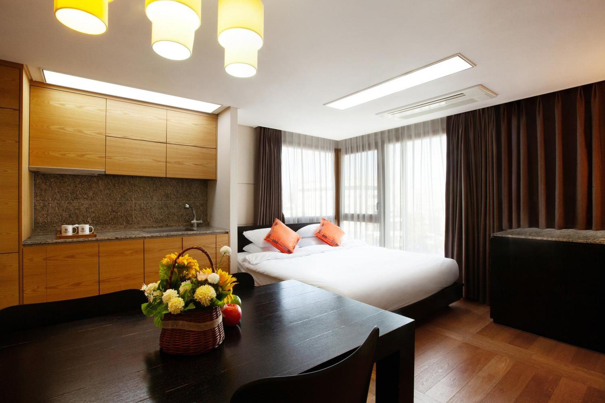 Shin Shin Hotel Jeju Ocean Согвипхо Экстерьер фото