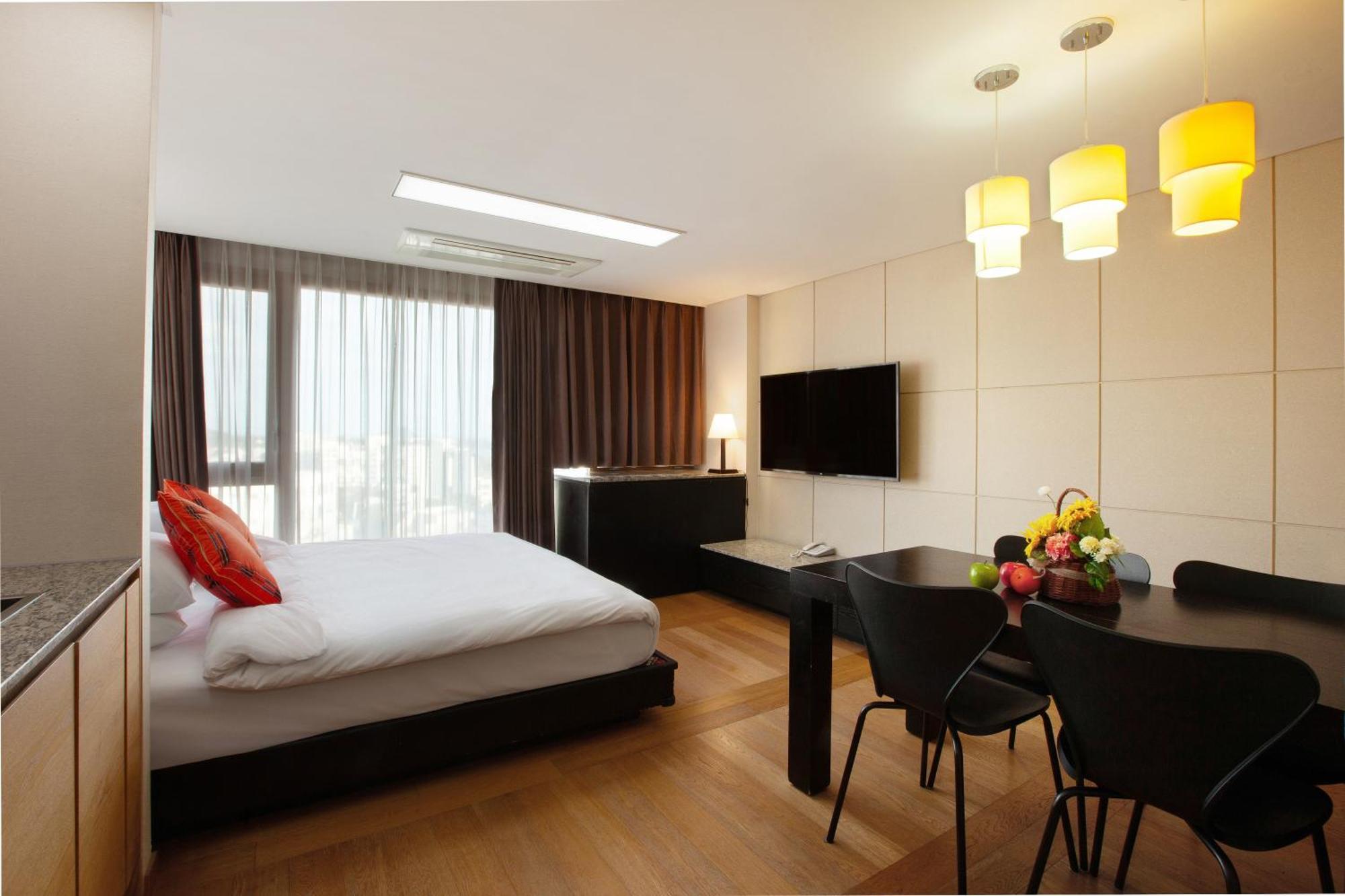 Shin Shin Hotel Jeju Ocean Согвипхо Экстерьер фото