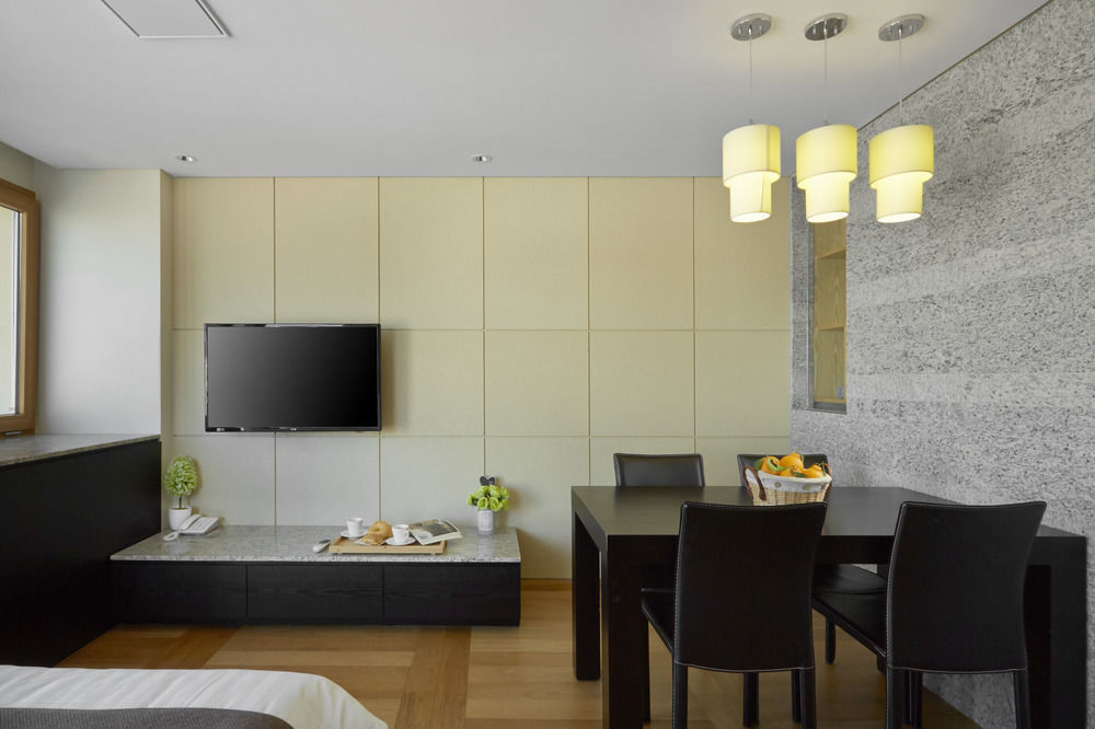 Shin Shin Hotel Jeju Ocean Согвипхо Экстерьер фото